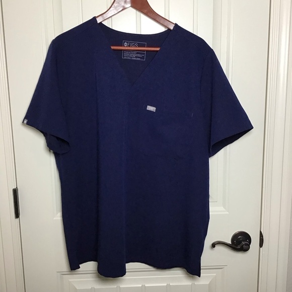 Figs Catarina One Pocket Scrub Top in Navy Size XXL. - Picture 2 of 8
